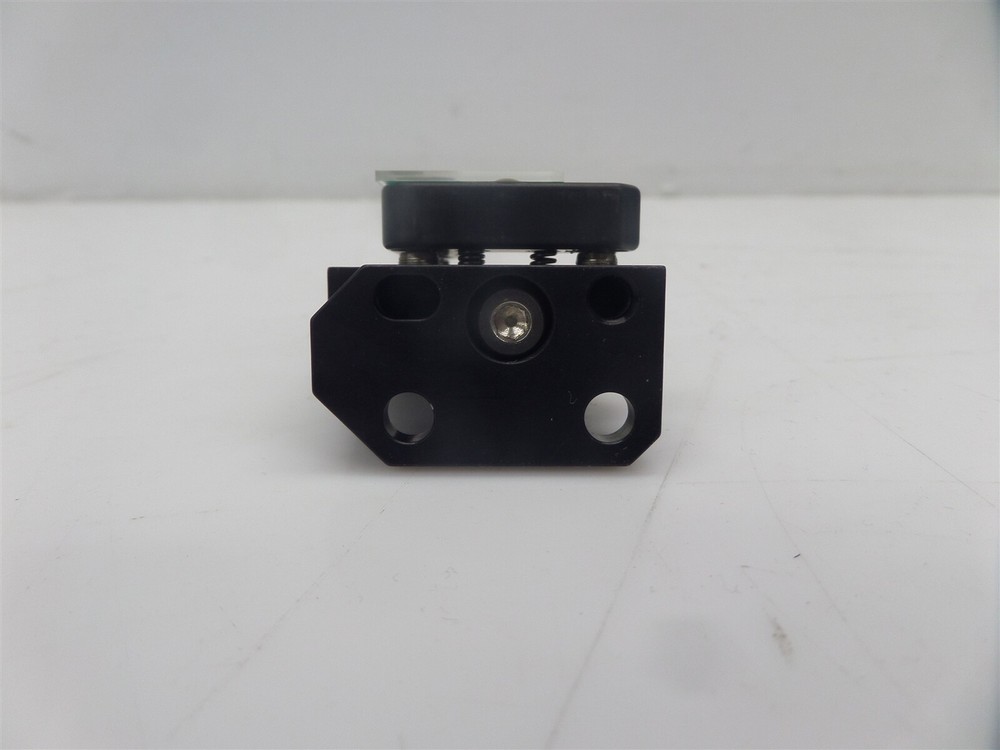 Thorlabs 105905-A Lens