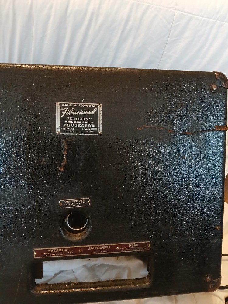 Bell & Howell 16mm Filmosound 156A Projector Model A UNTESTED AS IS
