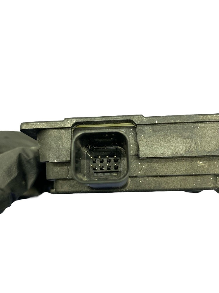 2018-2019 JAGUAR E-PACE REAR BUMPER MOUNTED RIGHT OR LEFT BLIND SPOT MODULE UNIT