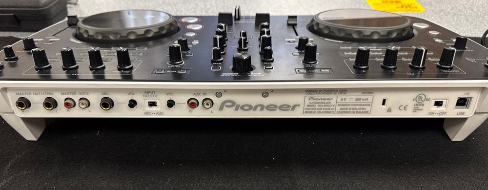 Pioneer DDJ-ERGO-V Digital DJ Controller