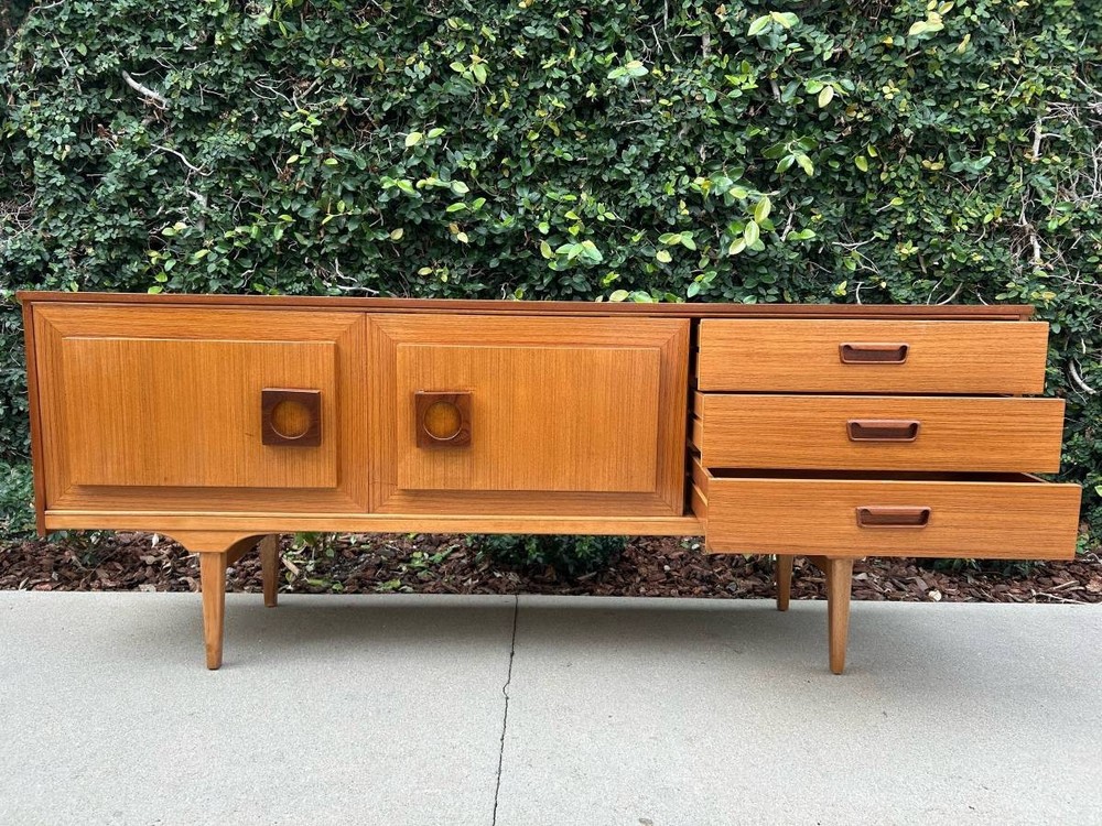 Mid Century Modern Teak Credenza/Sideboard