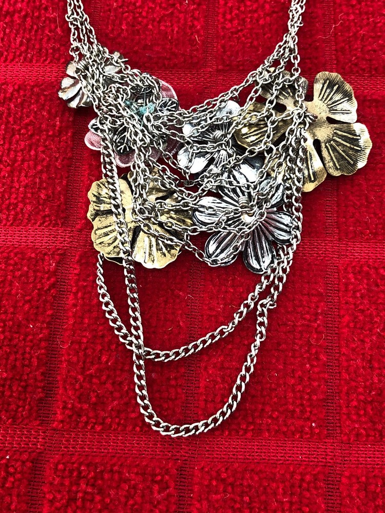 BEAUTIFUL BOHO /ART DECO TYPE FLOWER NECKLACE