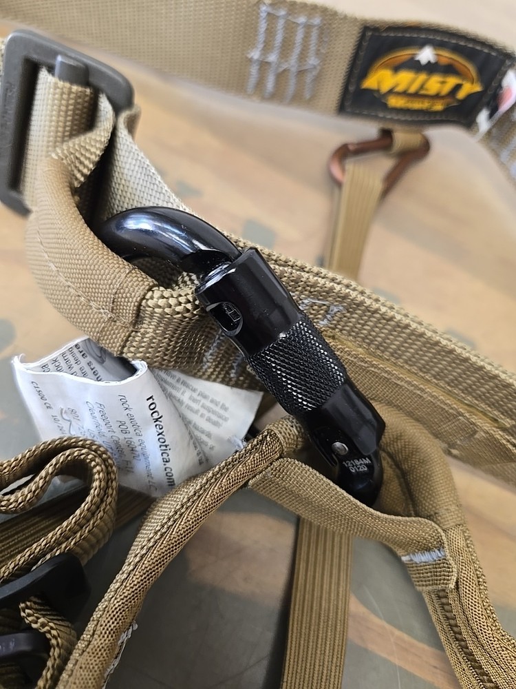 Misty Mountain Integrated Stealth Harness