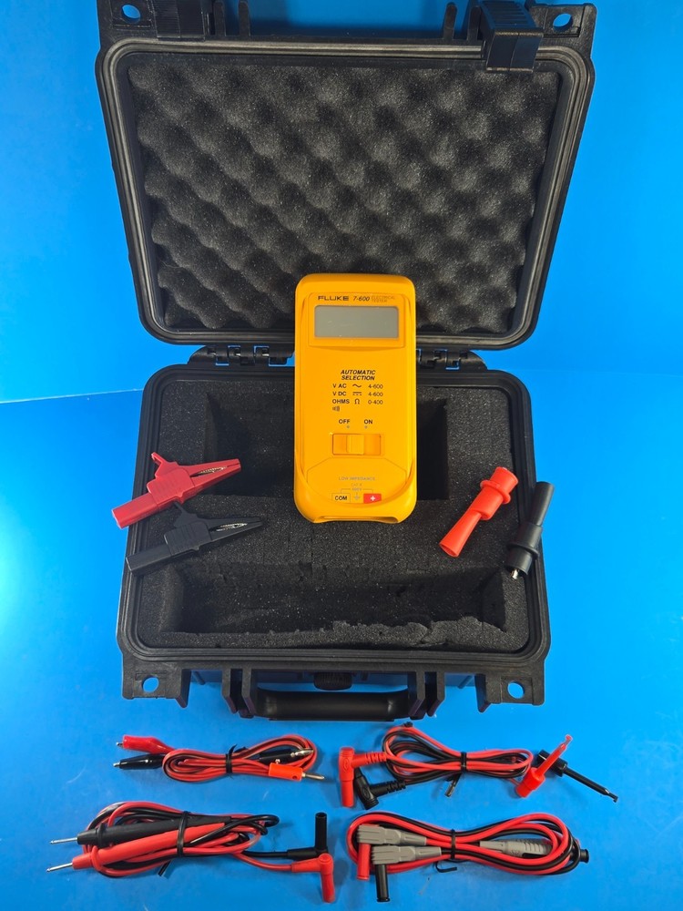 Fluke 7-600 Electrical Tester Meter Multimeter Pristine!
