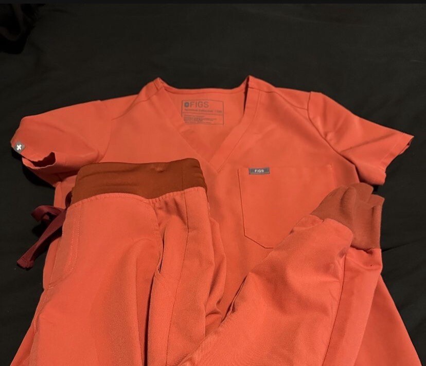 scrub sets women Figs