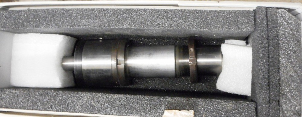 CENTERLESS GRINDER DRESSER SPINDLE