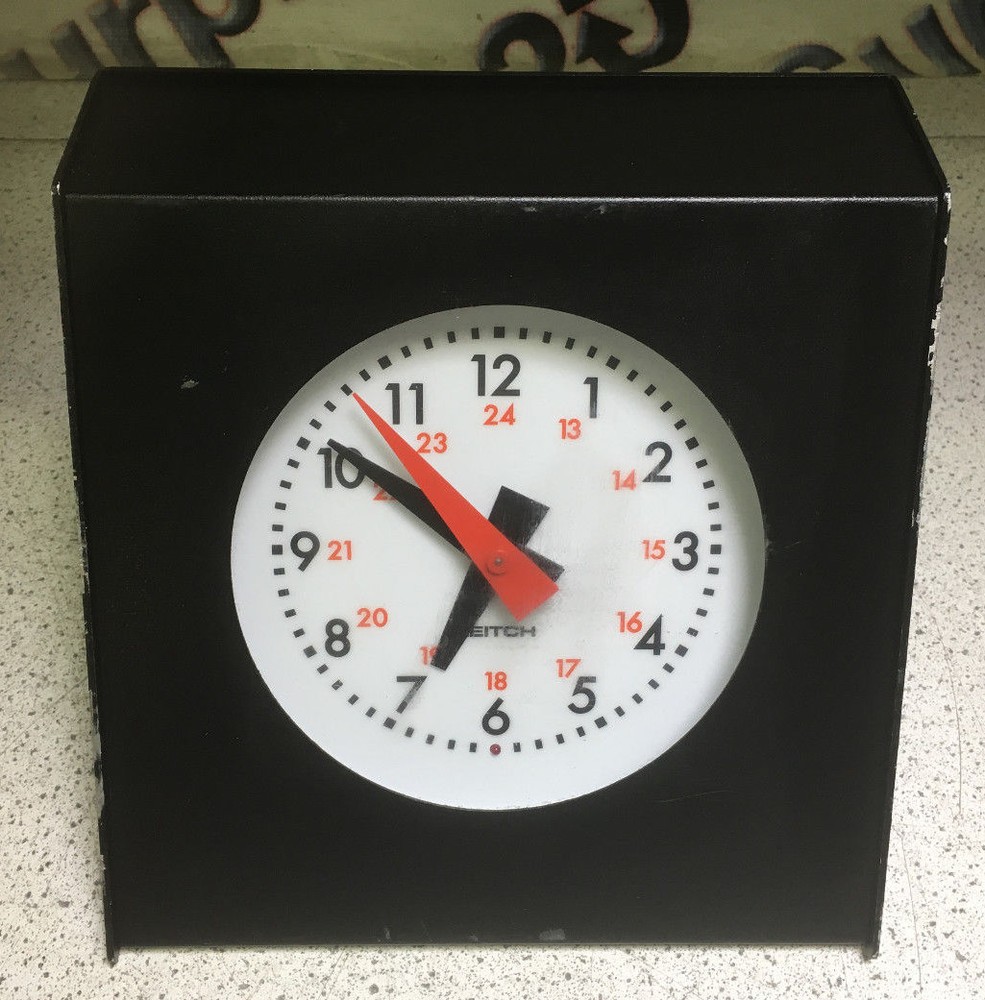 Leitch ADC-5105 5" Desktop-Mount Clock-Slave