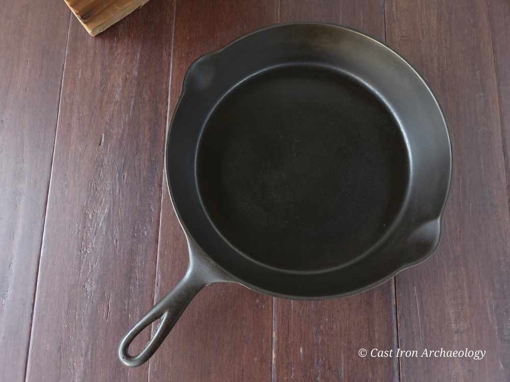 Antique "Sidney" #9 Cast Iron Skillet Restored
