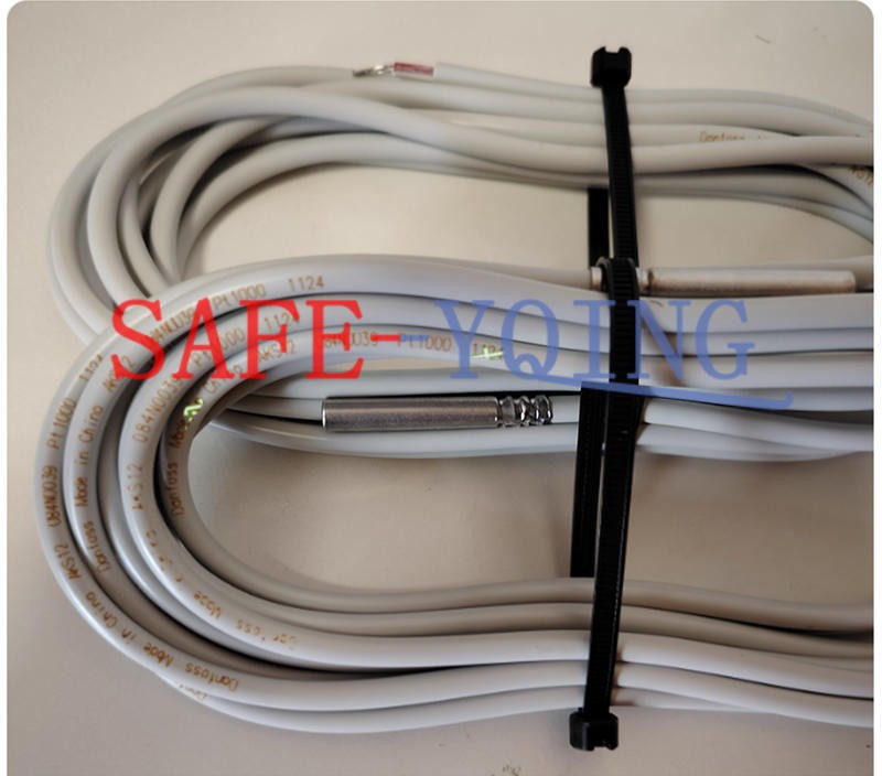 New 1PCS Danfoss temperature sensor AKS12 084N0039