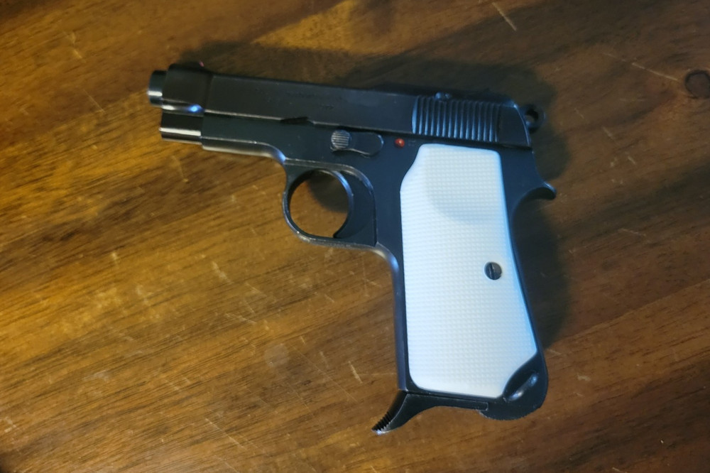 Beretta 1934 Grips Stipple Pattern White (3D printed)