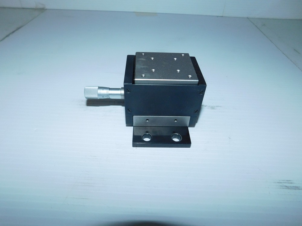 *JM* NEWPORT (?) VERTICAL LINEAR STAGE TOOL (MCE177)