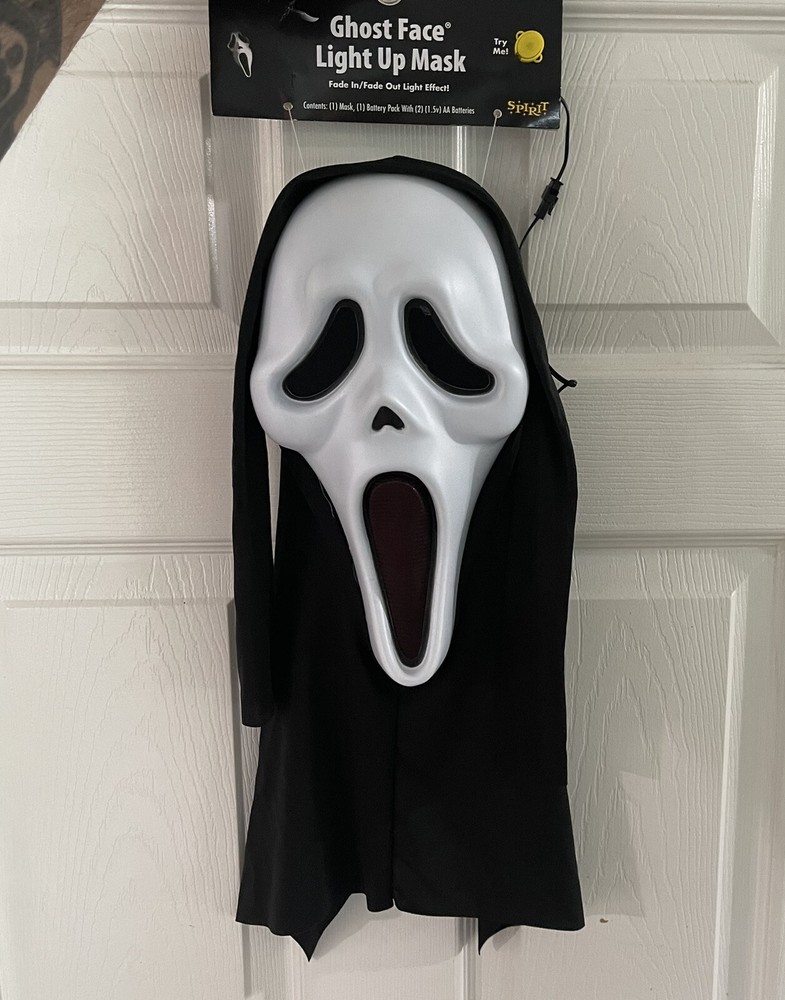 Scream Ghost Face Light Up Face Mask Halloween Light Up NEW