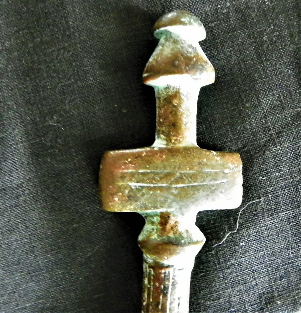 Ancient bronze knife handle