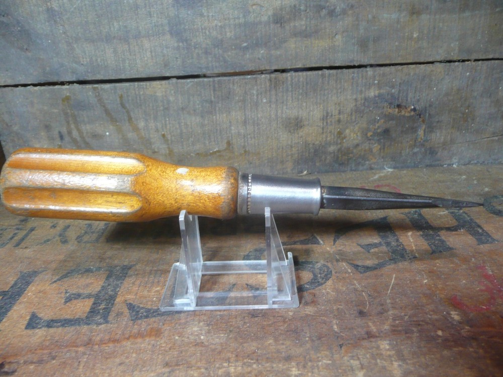 Vintage Wood Handle Screwdriver 3"