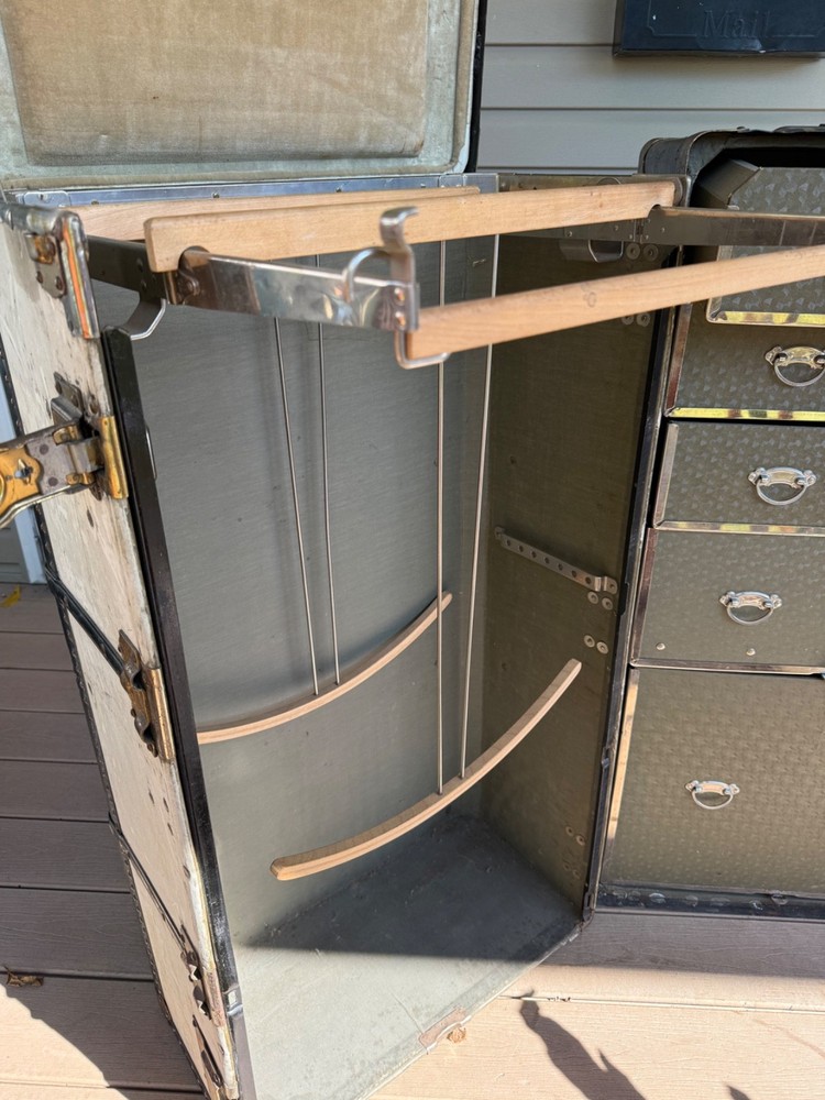 Hartmann wardrobe Trunk