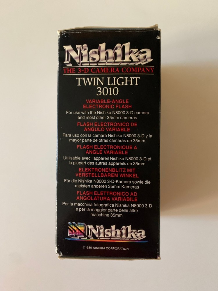 Nishika Twin Light 3010 Variable Angle Electronic Flash, it does NOT turn on