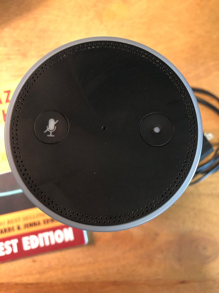 Amazon Echo Dot Smart Speaker with Alexa CE0984 – VERY GENTLY USED