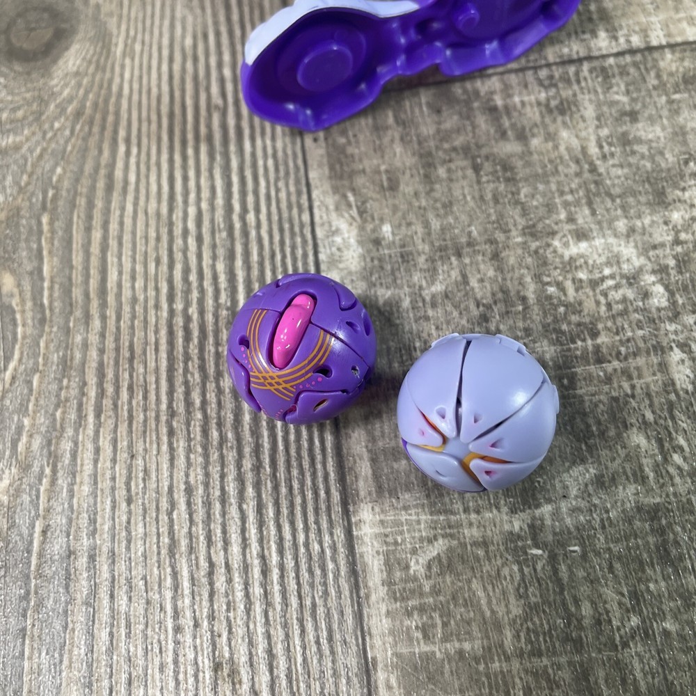 Zoobles: Helmut #125, Pooley #126 With House
