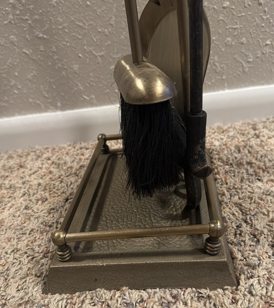 Vintage Brass 3pc Fireplace Tool Set w Cast Iron Base (219) - 28”