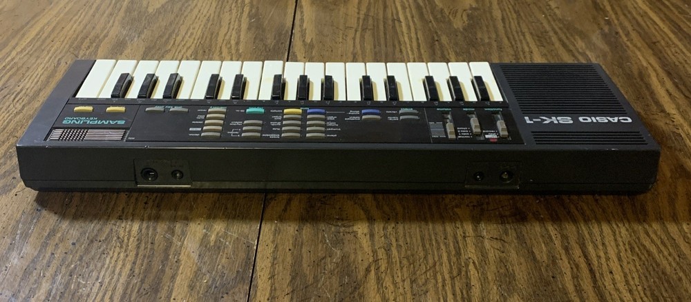 Casio SK-1 Portable 32 Key Sampling Keyboard