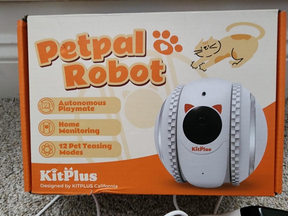 KITPLUS Pet Camera robot for Dog and Cat Self-Charging Smart Automatic Feeder