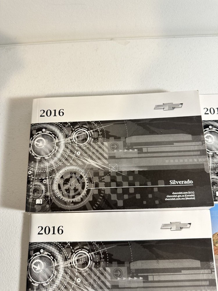 2016 Chevrolet Silverado Owners Manuals Set