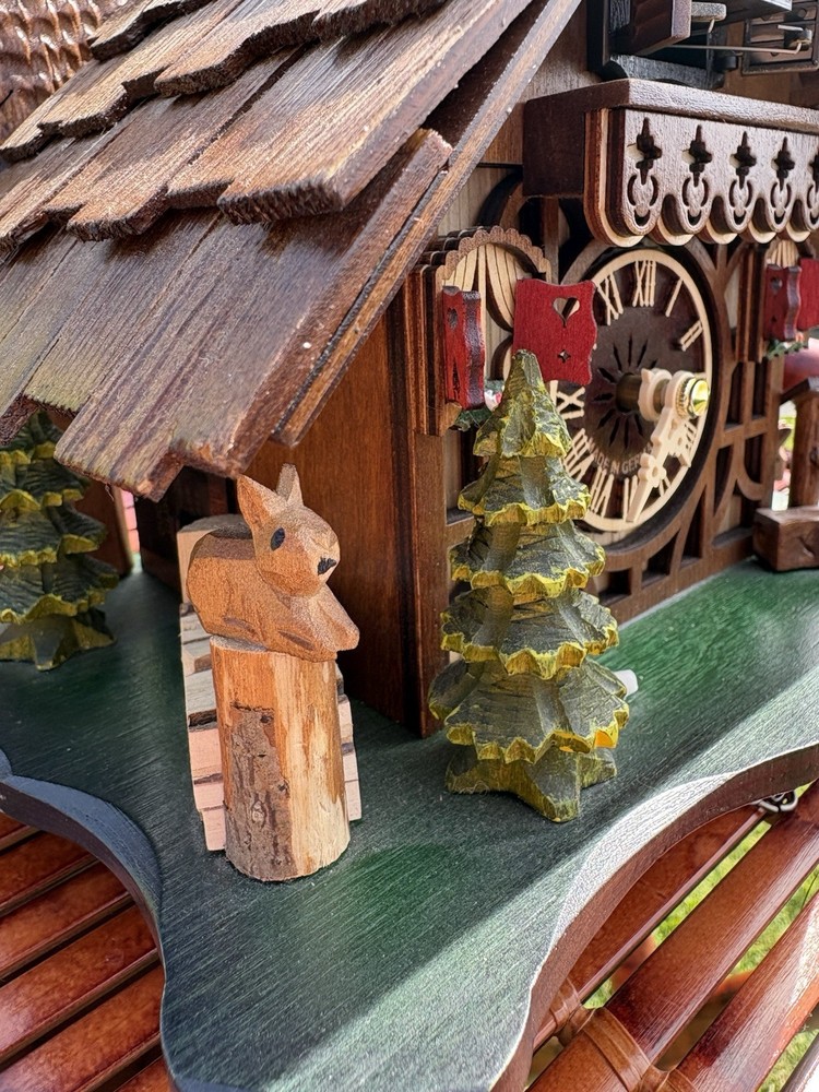 Charming Authentic Engstler German Cuckoo Clock - Perfect Working Condition