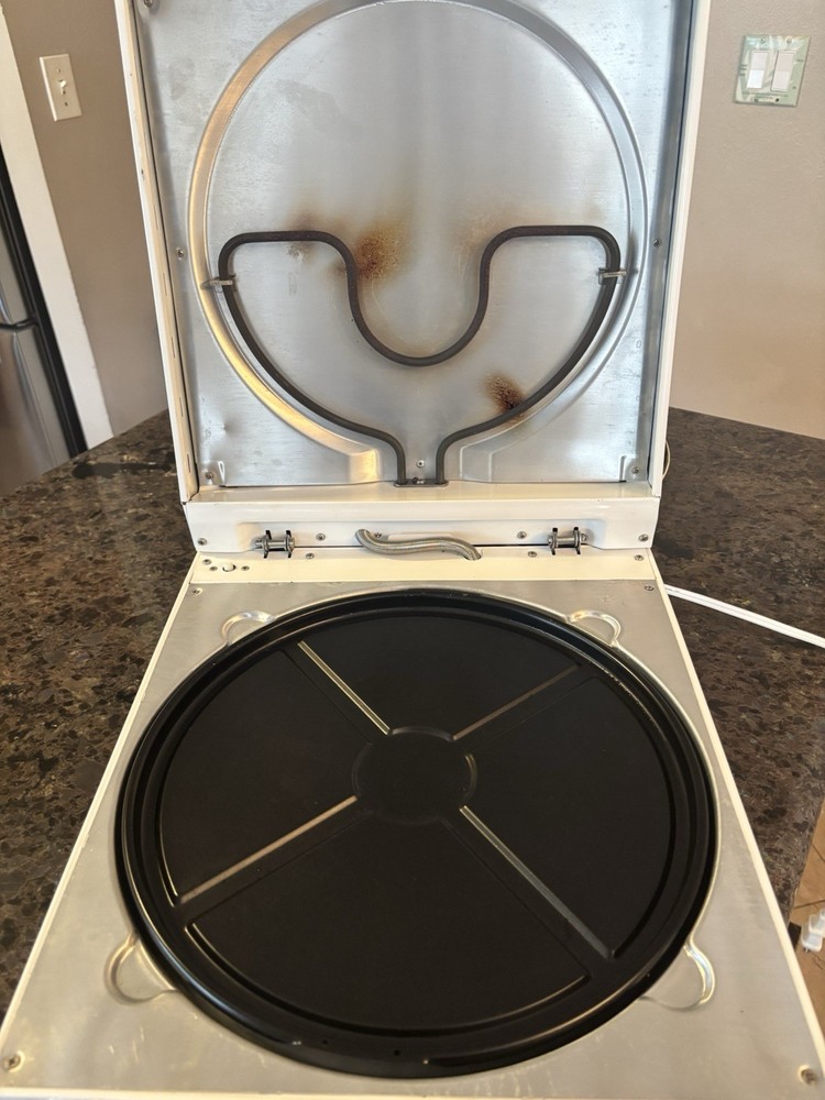 Cuizen Pizza Box Countertop Oven with 12" Rotating Pan