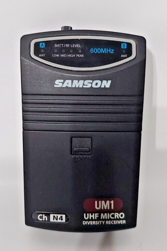 Samson UHF Series One UM1 Micro Diversity Transceiver UT1 Belt Transmitter