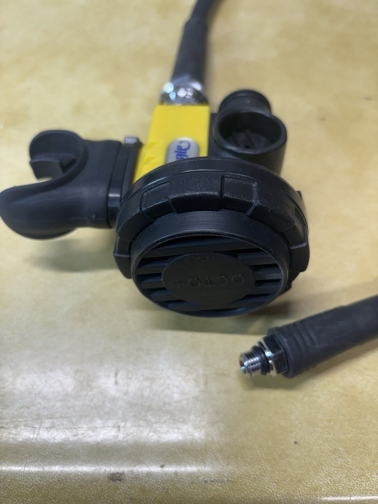 Zeagle Octo Integrated BC Inflator Yellow