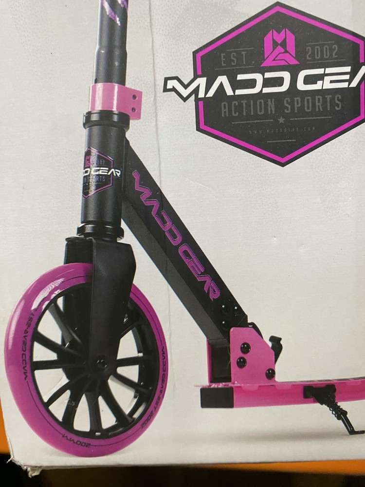 Mad Gear Carve Scooter