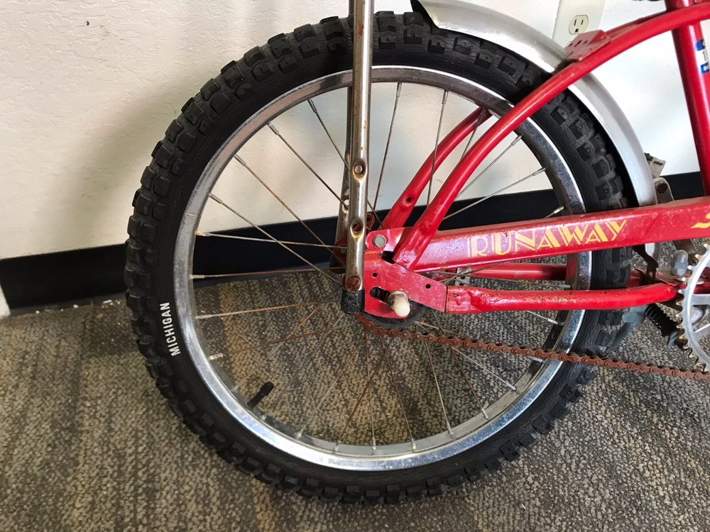 Vintage 1970’s AMF Roadmaster bicycle