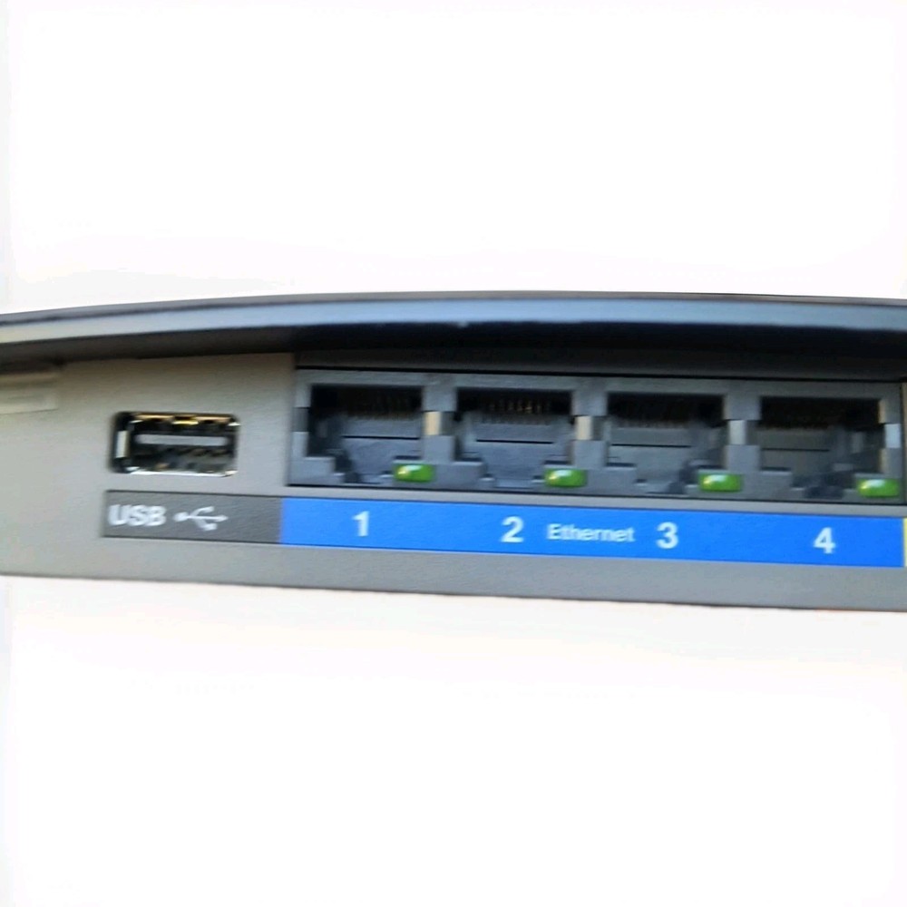 Cisco Linksys E1550 Router Untested