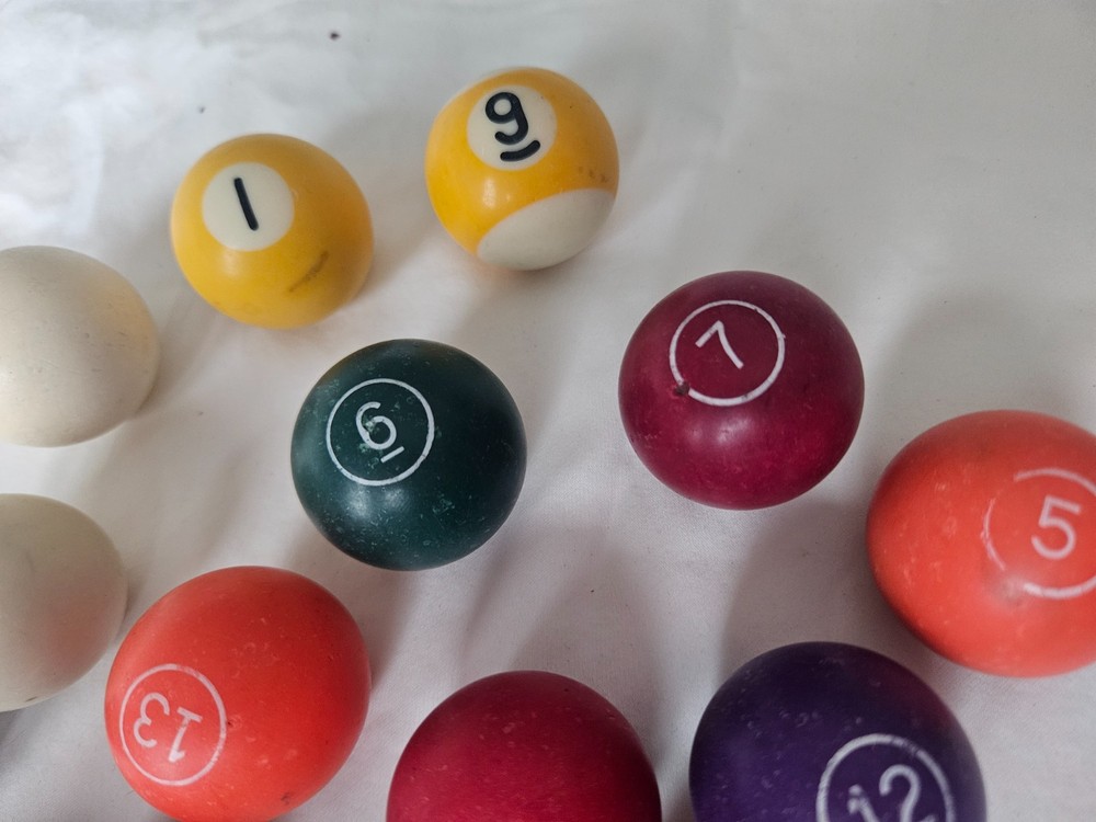 Miniature Billiard Balls: Vintage set