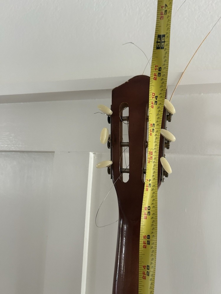 Decca Acoustic Guitar 124 New Strings