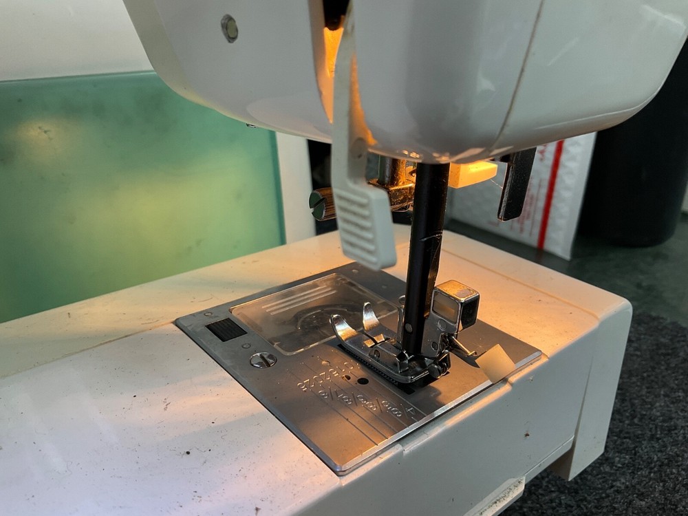 Simplicity SW240 Quilter’s Classic Sewing Machine