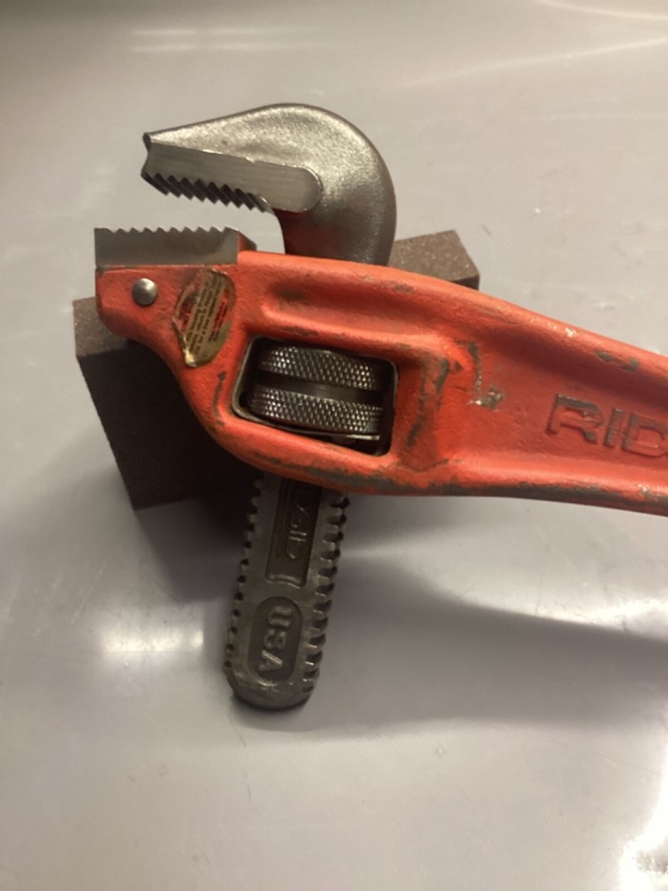 Ridgid Tools 18” Heavy Duty 90° Offset Pipe Wrench NOTE Hook Jaw Has Chipped End