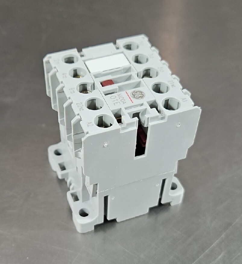 GE MC0A301ATC CONTACTOR. Loc 4E-16