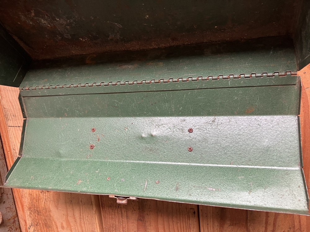 SK Tools Vintage Portable Green Toolbox 16”