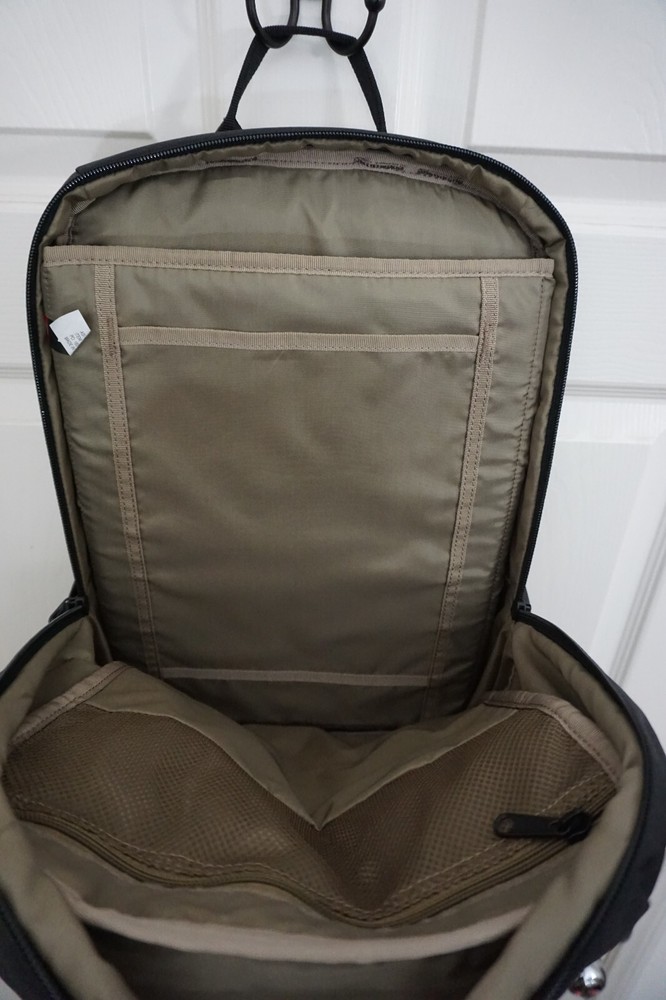 + *NEW / UNUSED* THULE BACKPACK W/EVOLUTION AS ONE LOGO +