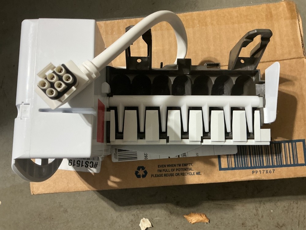 ice maker GE WR30X39385