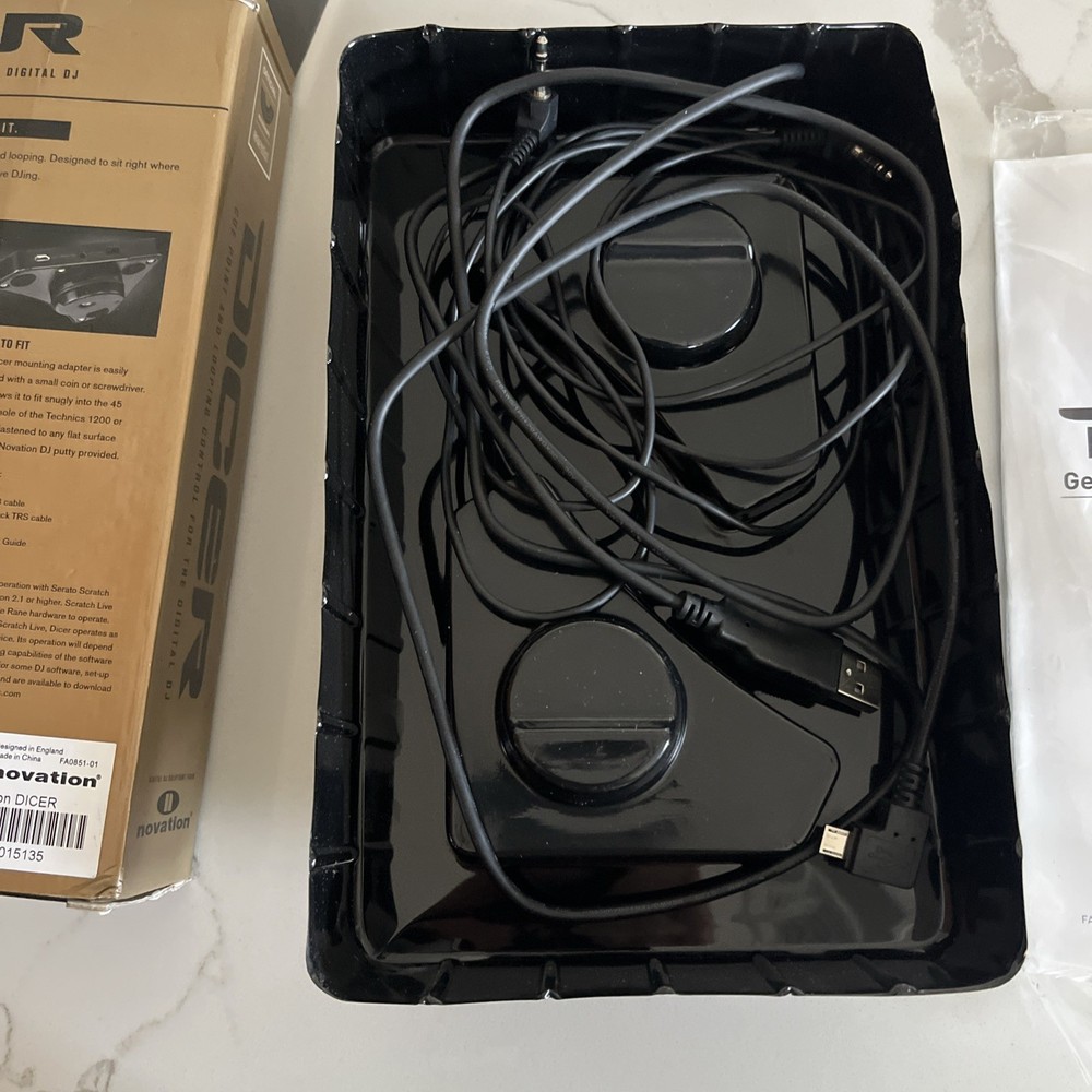 Novation Dicer Cue Point & Looping Control USB Powered DJ Controller, Working