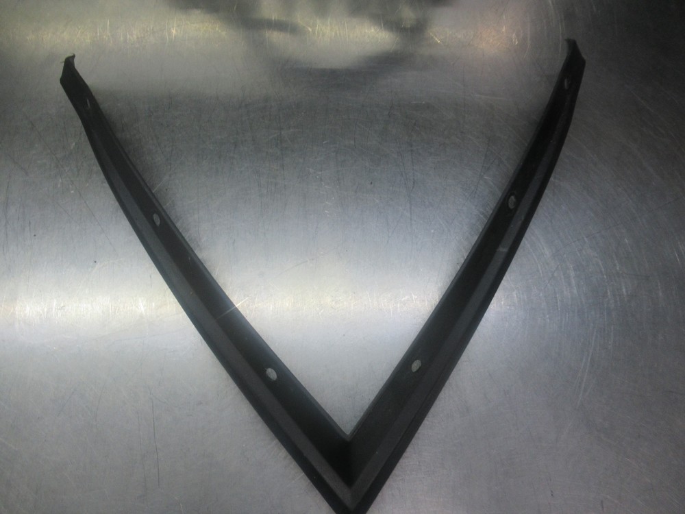 2011 Polaris pro RMK 800 155 windshield retainer