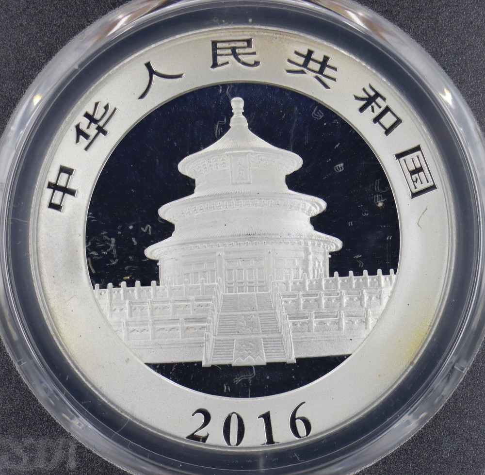 2016 10Yn 1oz Chinese Panda First Strike PCGS MS69