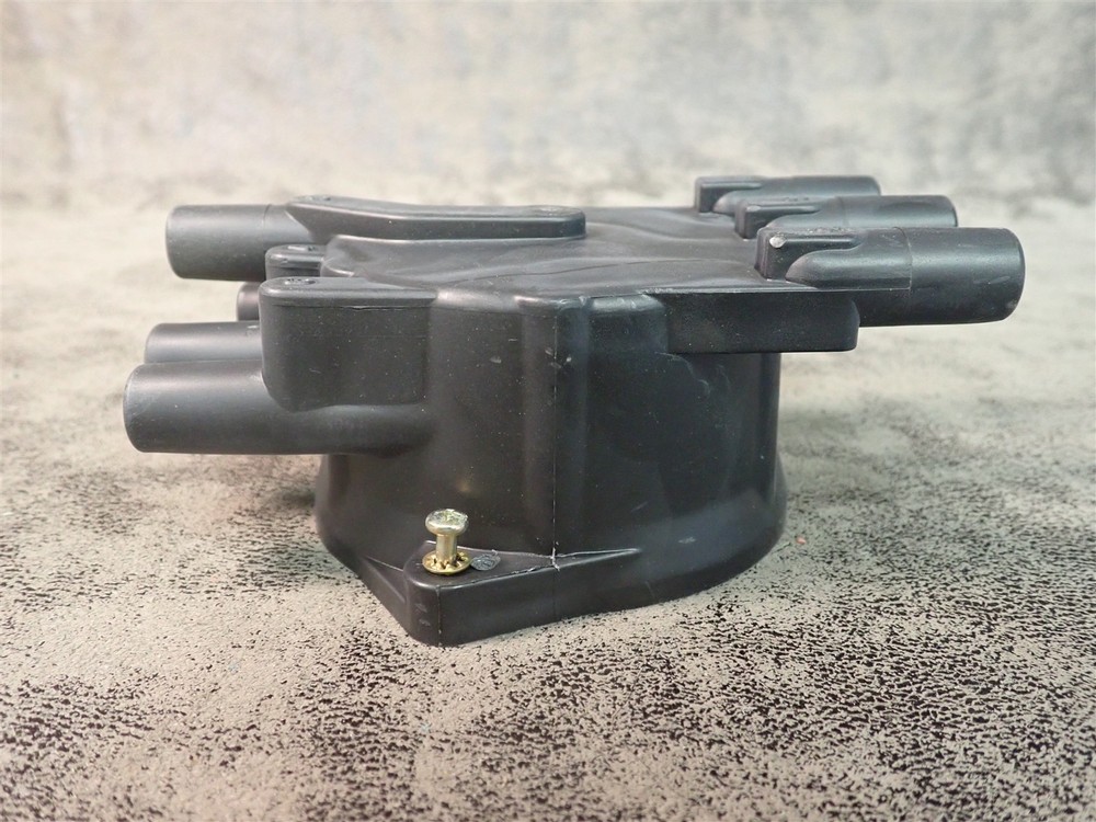 NEW WVE 5D1105 Distributor Cap (SS47)