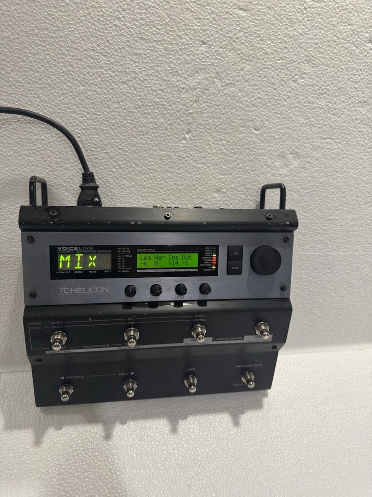 TC HELICON Voicelive Harmony Correction Effects Vocal Processor