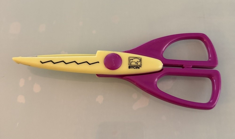BYCIN Decorative Paper Edging Craft Scissors - Wide Zig Zag  Pattern