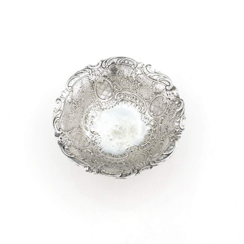 Ornate German Solid Sterling Silver Bowl. Hanau. 1900.