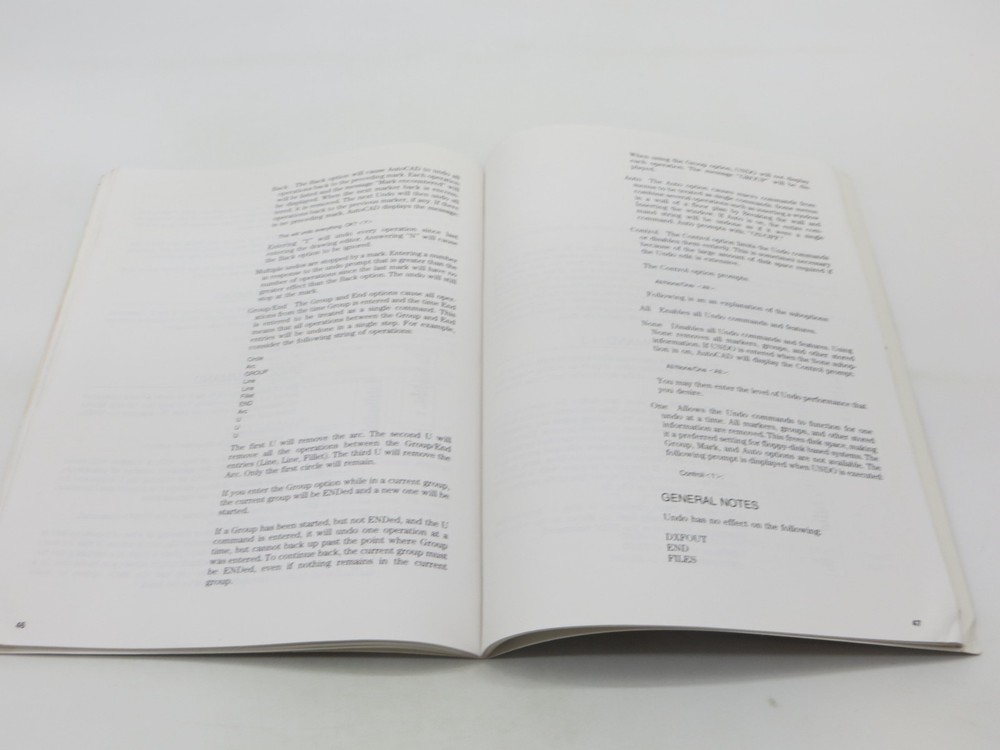 USING AUTOCAD 2.5 by James E. Fuller (1987, Paperback) vintage computer book