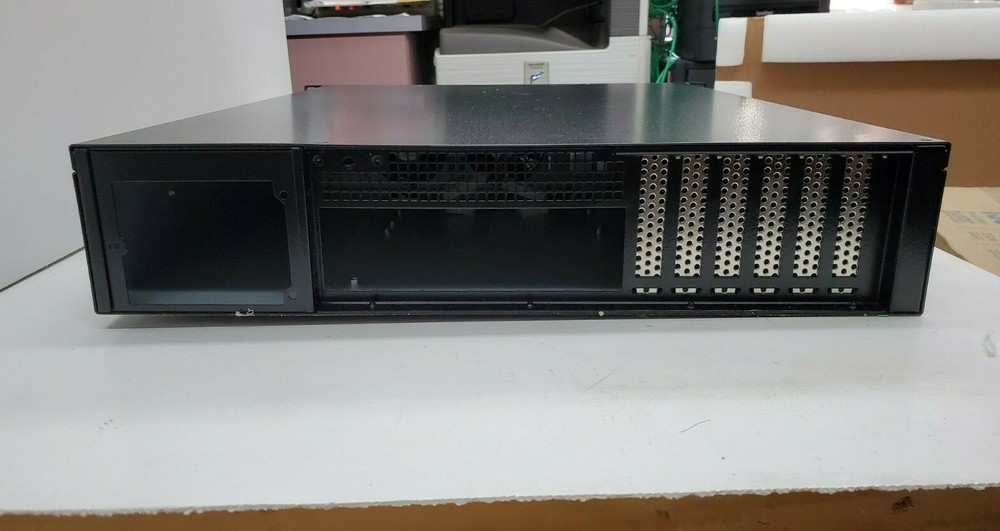 iStarUSA E-207L 2U E-ATX 7 x 3.5" Bays Rackmount Chassis